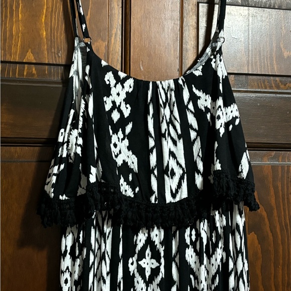 Worn ONCE-  gorgeous, soft - black and white INC maxi dress size M - Picture 2 of 7